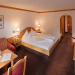 Ξενοδοχείο Zimba 4*